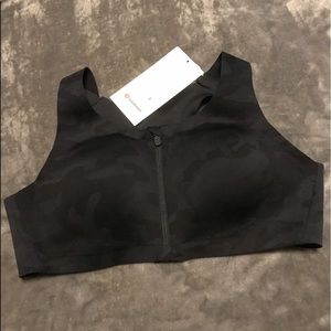 NWT Lululemon enlite front zip bra